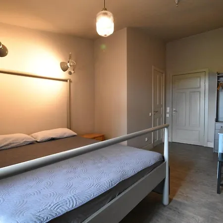 Gutshofblick L * Kropelin