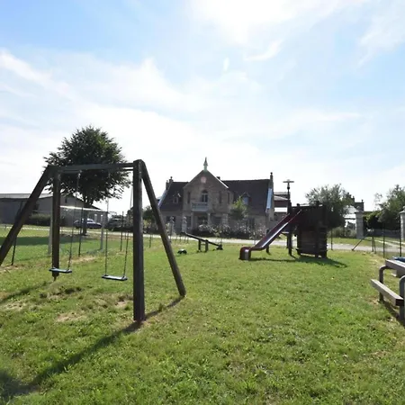 Gutshofblick L * Kropelin